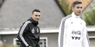 Lionel Scaloni dan Paulo Dybala .