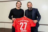 Yann Sommer ke Bayern Munich.