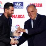 Lionel Messi dan Javier Tebas.