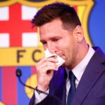 Lionel Messi saat tinggalkan Barcelona.