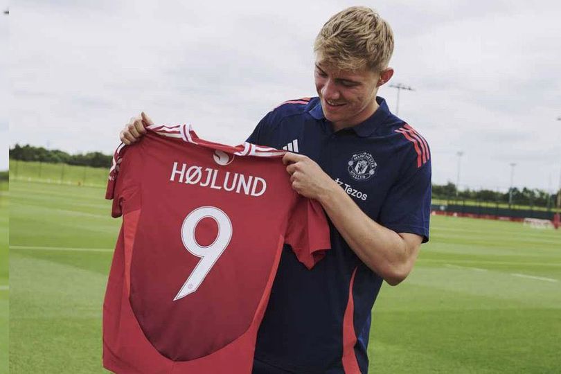 Daftar Pemegang Nomor Punggung 9 Sebelum Rasmus Hojlund di Manchester United