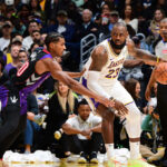 LeBron James Pimpin Lakers Memberikan Kekalahan Keempat Raptors