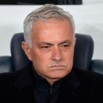 Mourinho Dilarang Dampingi Fenerbahce Tiga Laga Setelah Terkena Sanksi
