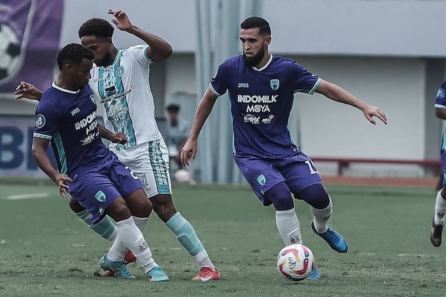 Perkiraan Susunan Pemain PSM Makassar vs Persita Tangerang