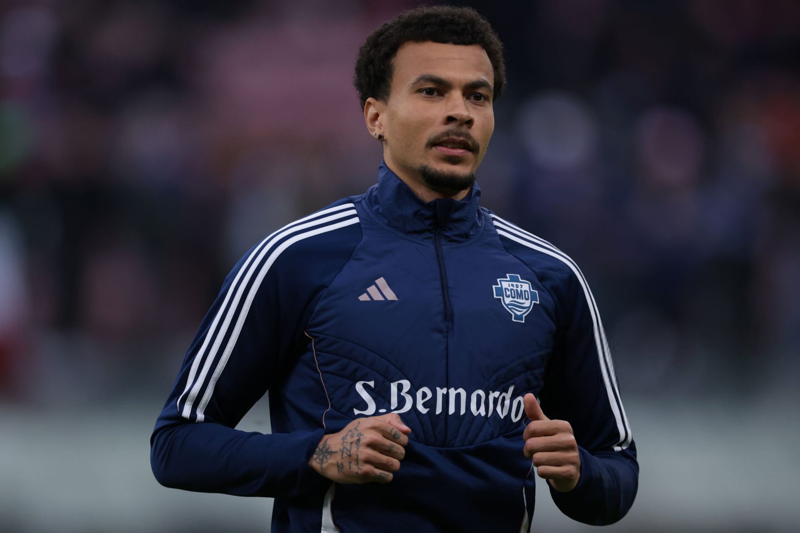 Dele Alli Pertimbangkan Pensiun Setelah Dicampakkan Como