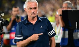 Fenerbahce Memutuskan untuk Pecat Jose Mourinho