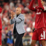 Liverpool Hadapi Newcastle United Tanpa Isak, Arne Slot Bilang Gini