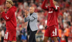 Liverpool Hadapi Newcastle United Tanpa Isak, Arne Slot Bilang Gini