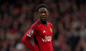 Mainoo Ingin Pindah ke Napoli, Manchester United Ogah Lepas