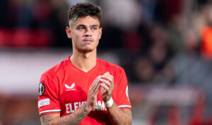 Mees Hilgers Tidak Dilirik Klub karena Timnas Indonesia?