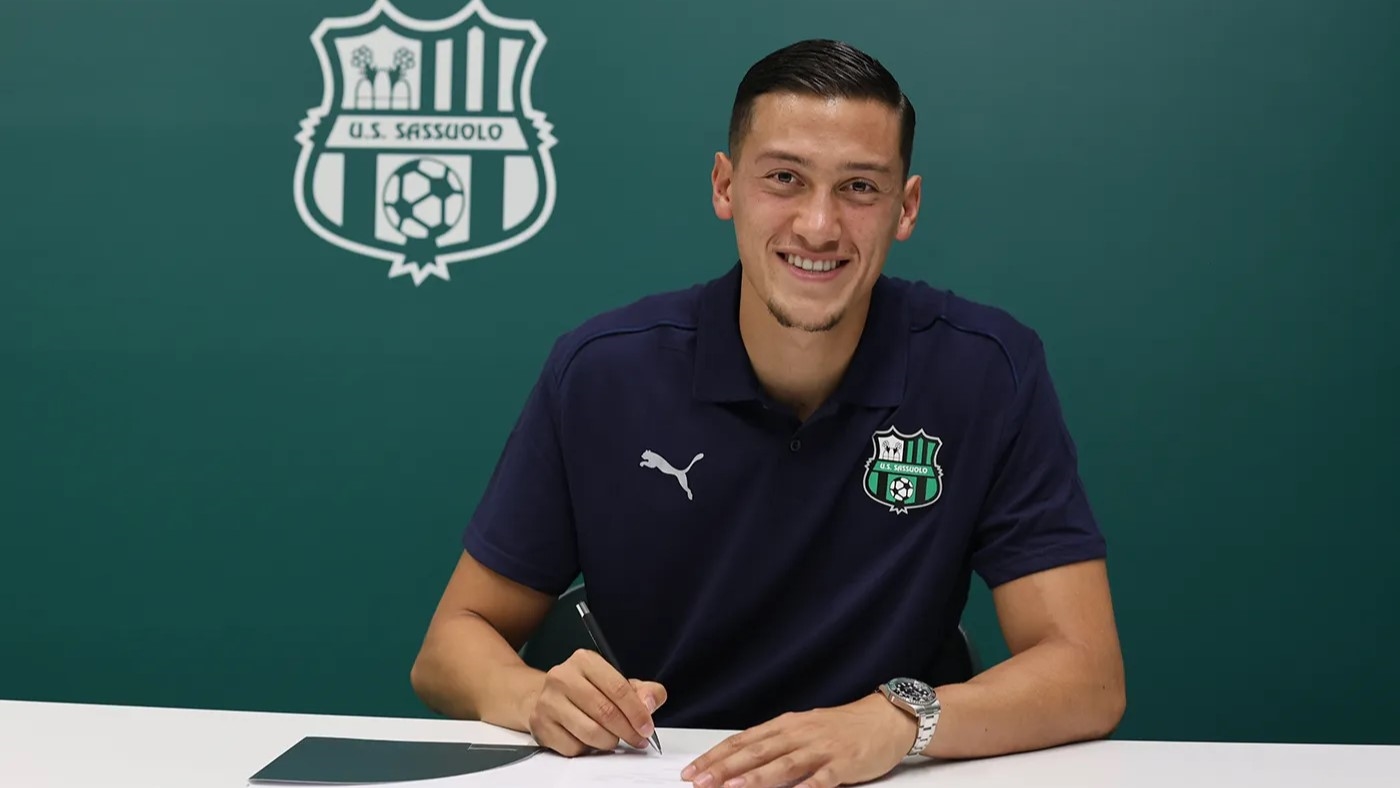 Tetap Main di Serie A, Jay Idzes Resmi Gabung Sassuolo