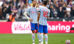 Tolak Ronaldo, Bruno Fernandes Bertahan di Manchester United