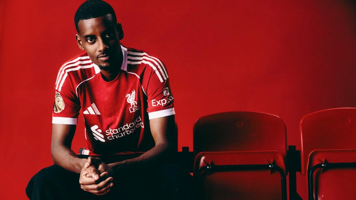 Akhirnya ke Liverpool, Isak Sesumbar Mau Menangkan Semua Trofi