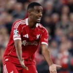 Alexander Isak Disebut Berbeda dengan Haaland, Lebih Baik?