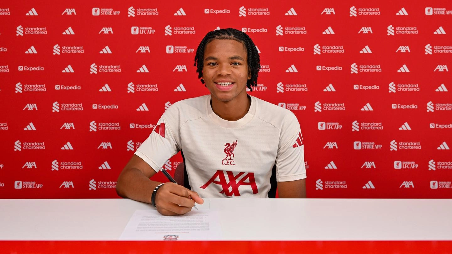 Rio Ngumoha Teken Kontrak Profesional di Liverpool, Naik Hampir 4 Kali Lipat