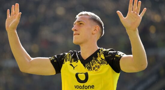 Bayern Munchen Incar Nico Schlotterbeck, Borussia Dortmund Waspada