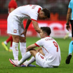 Cedera, Lewandowski Terancam Absen Bela Barcelona di El Clasico
