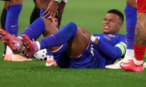 Mbappe Cedera Saat Bela Prancis, Deschamps Bocorkan Kondisinya
