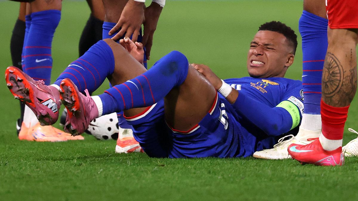 Mbappe Cedera Saat Bela Prancis, Deschamps Bocorkan Kondisinya