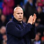 Arne Slot Mengaku Liverpool Kalah Kelas dari Manchester City