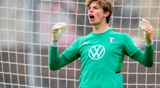 Melker Ellborg, Kiper Muda Incaran Terbaru Manchester United