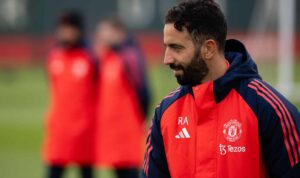 Ruben Amorim Lagi-lagi Bela Formasi 3 Bek Miliknya di Man United