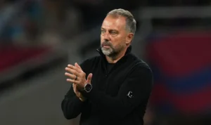 Usai Barcelona Ditahan 3-3, Flick Ogah Ubah Cara Bertahan Timnya