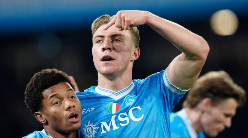 Hasil Pertandingan Serie A Pekan ke-14: Saling Kudeta Puncak, Napoli Rebut Tempatnya