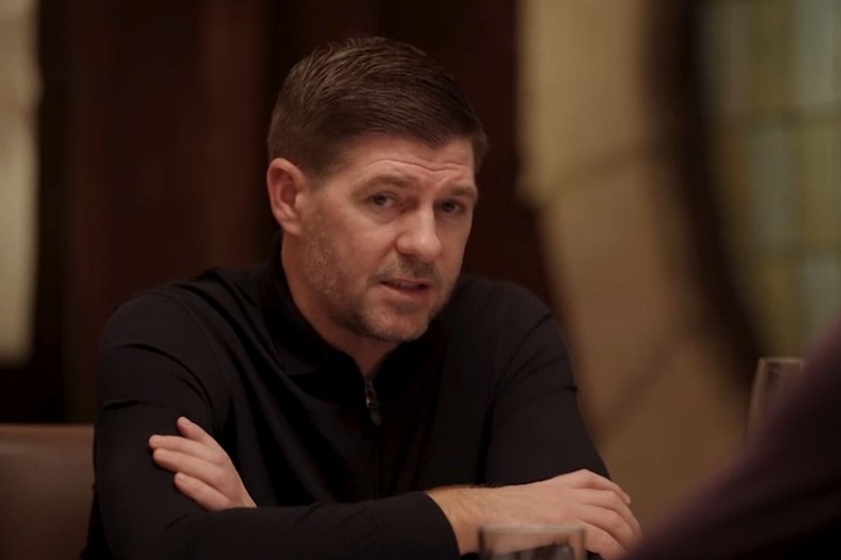 Ketika Gerrard Bicara Loyalitas Liverpool Tanpa Menggoyang Kursi Arne Slot