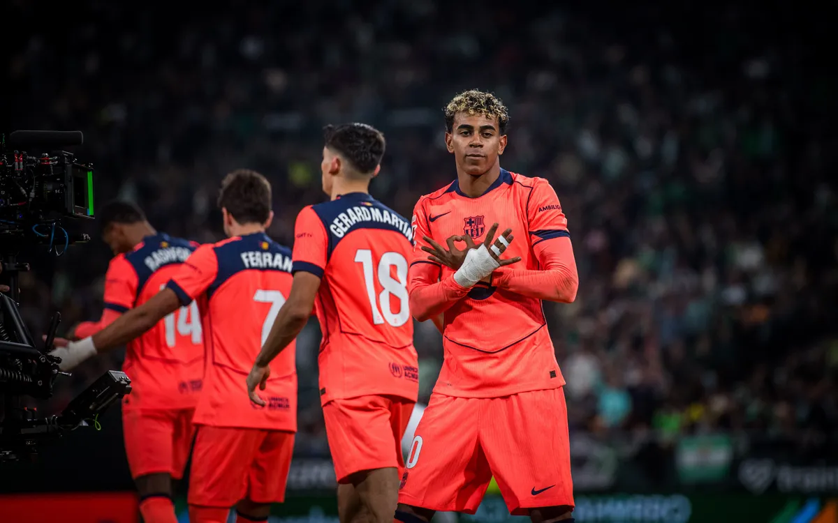 Taklukkan Real Betis, Para Pemain Barcelona Tunjukkan Solidaritas