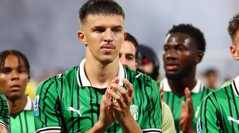 Selain Jay Idzes, Duo Milan Juga Incar Bek Tengah Sassuolo yang Ini
