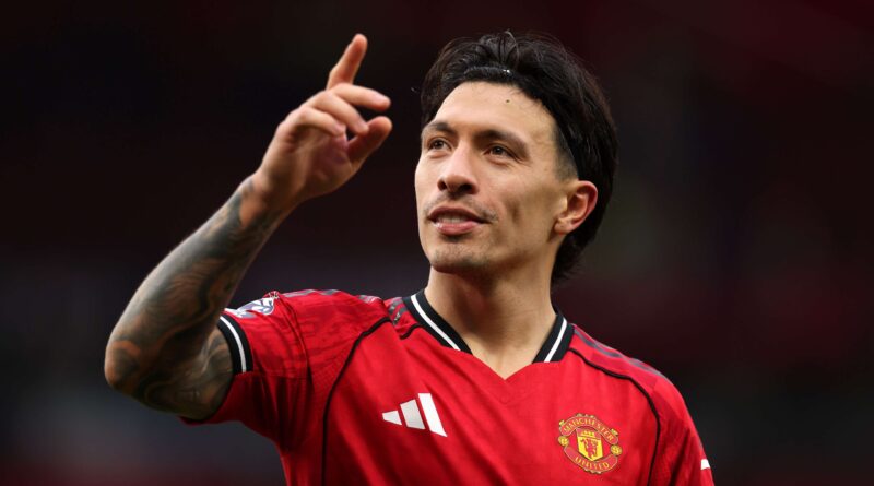 Lisandro Martinez Ungkap Apa yang Dikatakan Carrick di Ruang Ganti