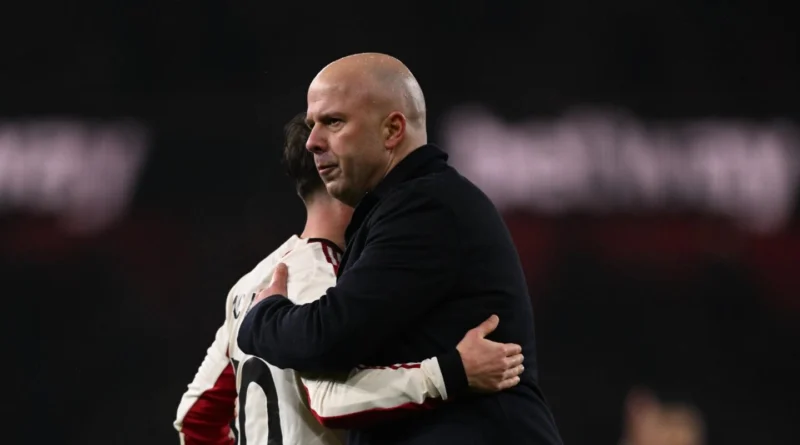 Liverpool Tahan Arsenal, Slot Soroti Kedewasaan dan Progres Permainan