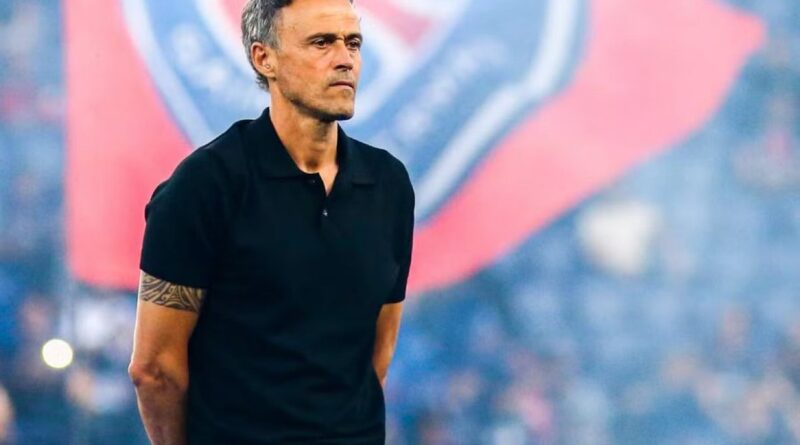 Luis Enrique Ingin Pergi dari PSG, Manchester United Langsung Mempertimbangkan
