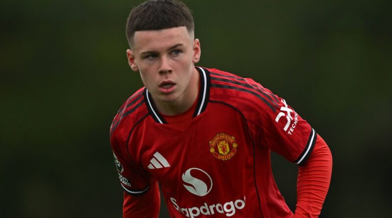 Ikuti Jejak Sang Ayah, Kai Rooney Segera Debut Senior di Manchester United