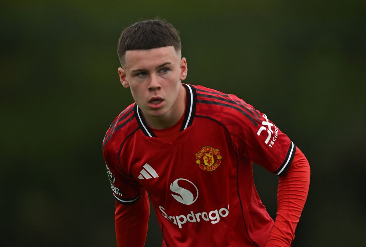 Ikuti Jejak Sang Ayah, Kai Rooney Segera Debut Senior di Manchester United