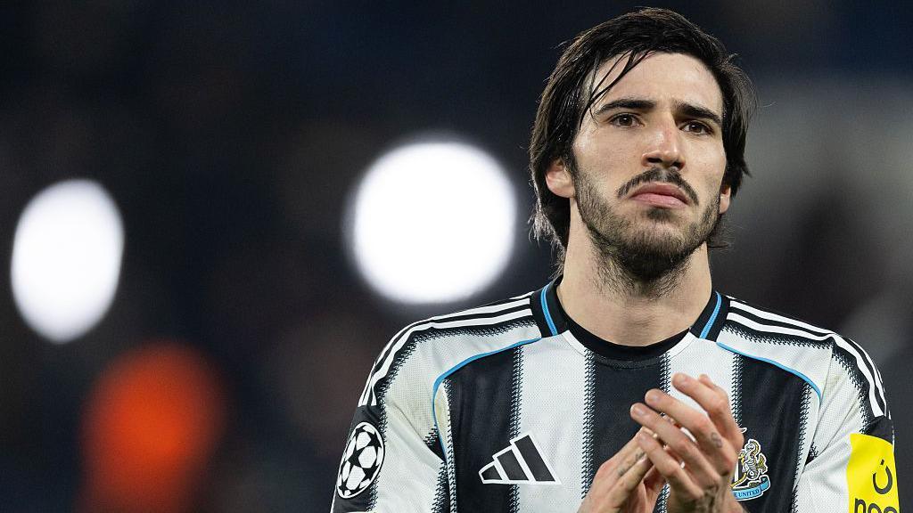 Rumor Transfer Sandro Tonali Memanas di Newcastle, Sang Agen Akhirnya Buka Suara