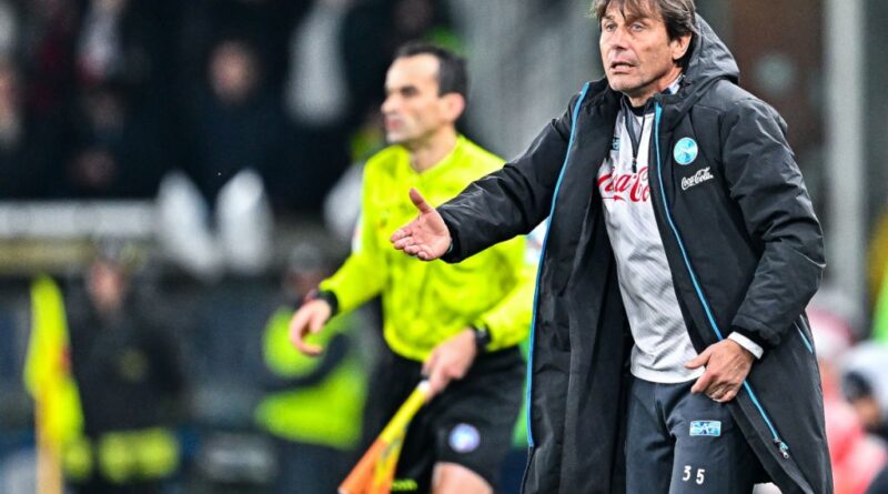 Tunjukkan Mental Baja, Napoli Bungkam Genoa 3-2 Meski Bermain dengan 10 Pemain