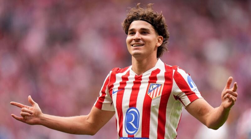 Tepis Rumor ke Barcelona, Presiden Atletico Tegaskan Julian Alvarez Tidak Dijual