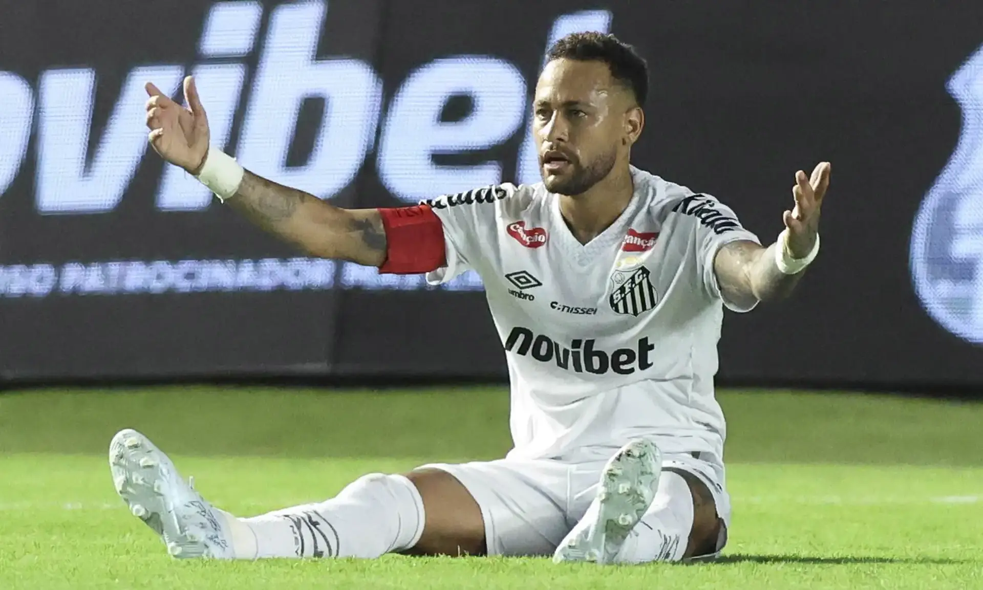 Kecam Kritik soal Kebugaran, Neymar: Sulit, Semua Serba Salah!