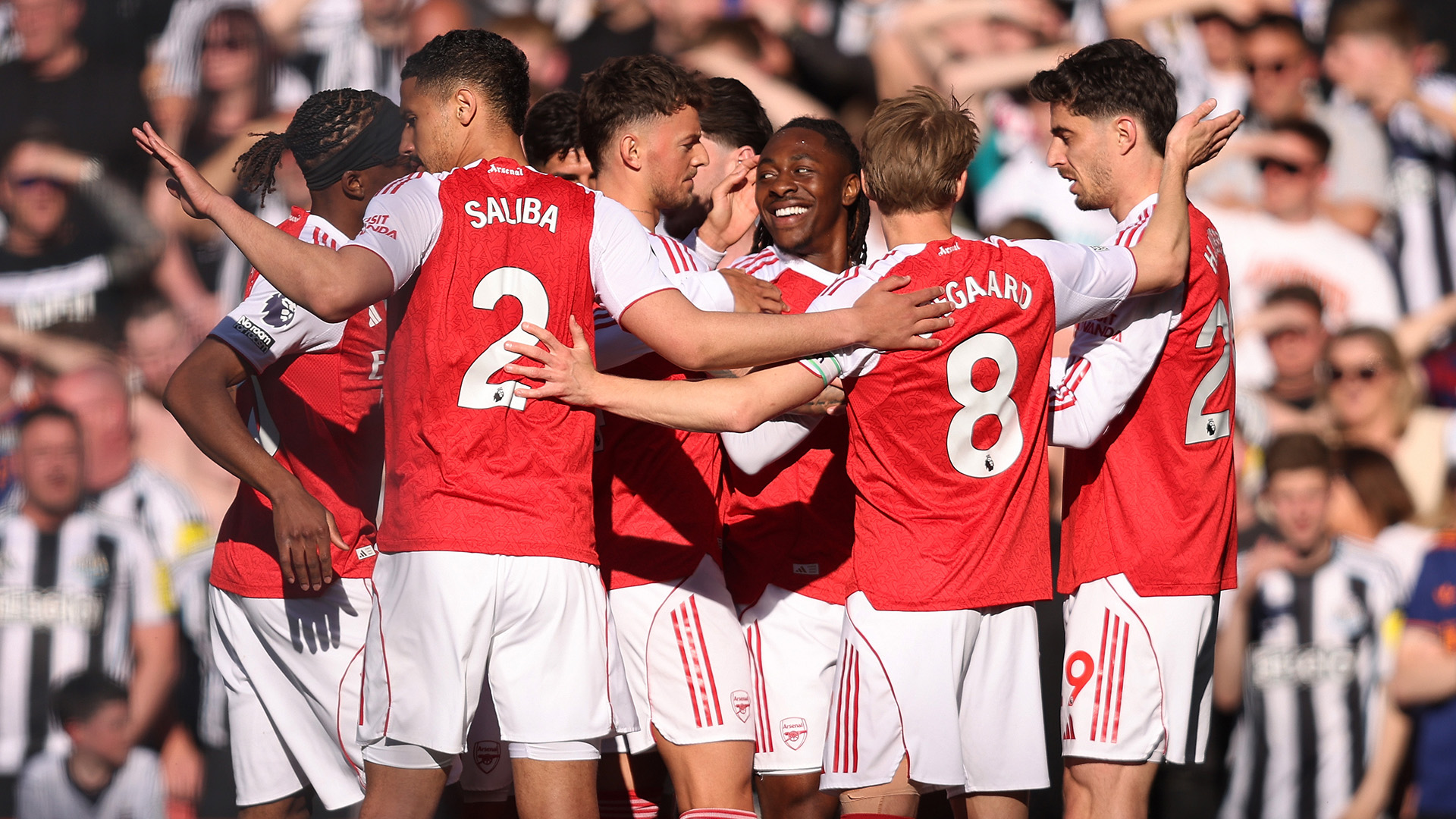 Arsenal Kembali ke Puncak, Gary Neville Bicara Tekanan Mental