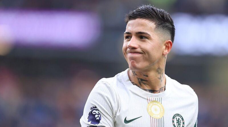 Enzo Fernandez Sudah Minta Maaf ke Chelsea, tapi Sanksi Tetap Harus Dijalankan