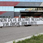 Ultras AC Milan Mengamuk, Minta Zlatan Ibrahimovic Ikut Dipecat
