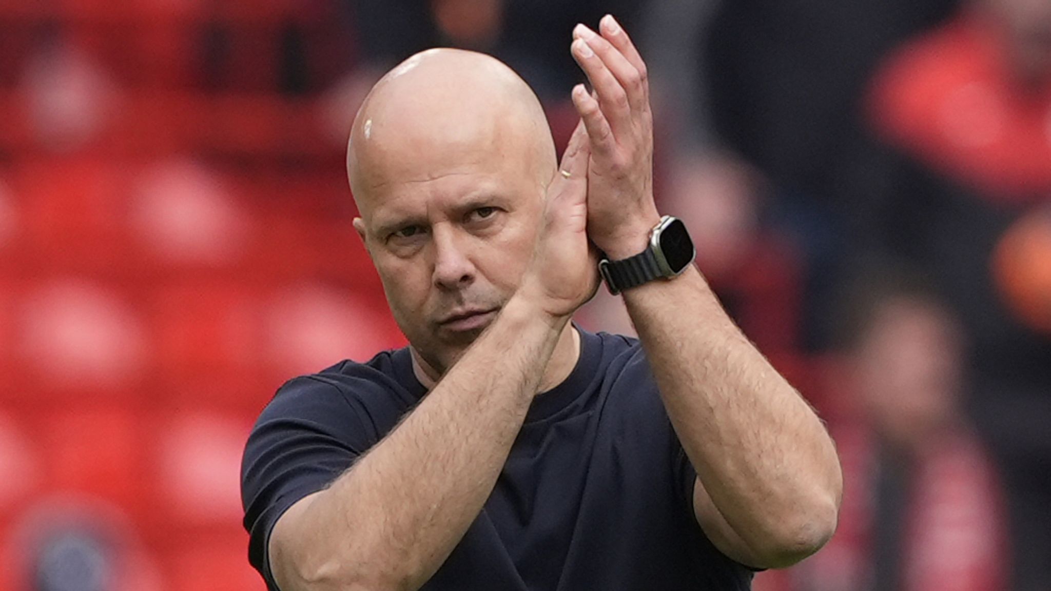 Arne Slot Tanggapi Santai Ejekan Fans Liverpool Usai Ditahan Imbang Chelsea