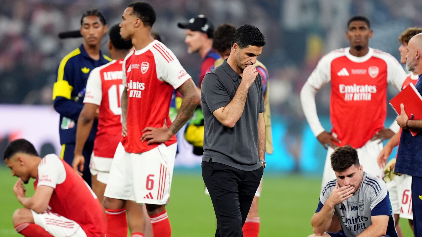 Arteta Minta Arsenal Jadikan Kekalahan dari PSG sebagai Bahan Bakar Kebangkitan