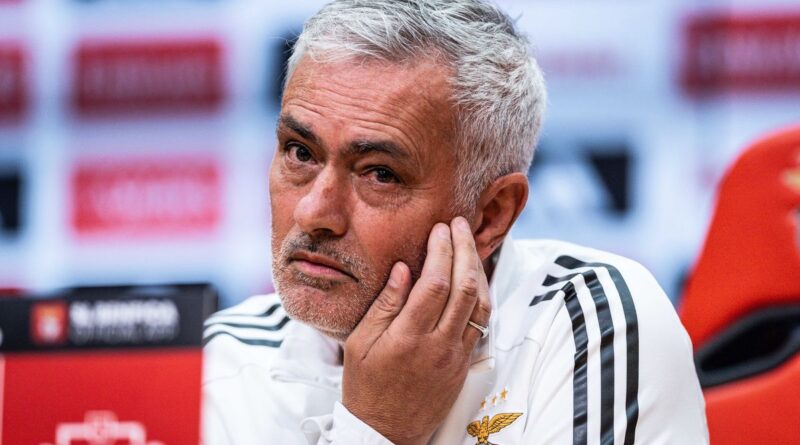Jose Mourinho Bantah Rumor Kembali Melatih Real Madrid Musim Depan