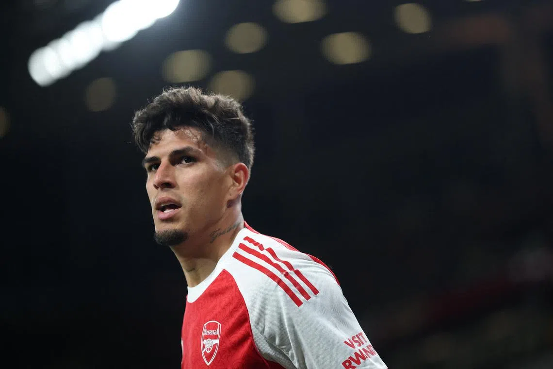 Arsenal Permanenkan Piero Hincapie dengan Kontrak Lima Tahun