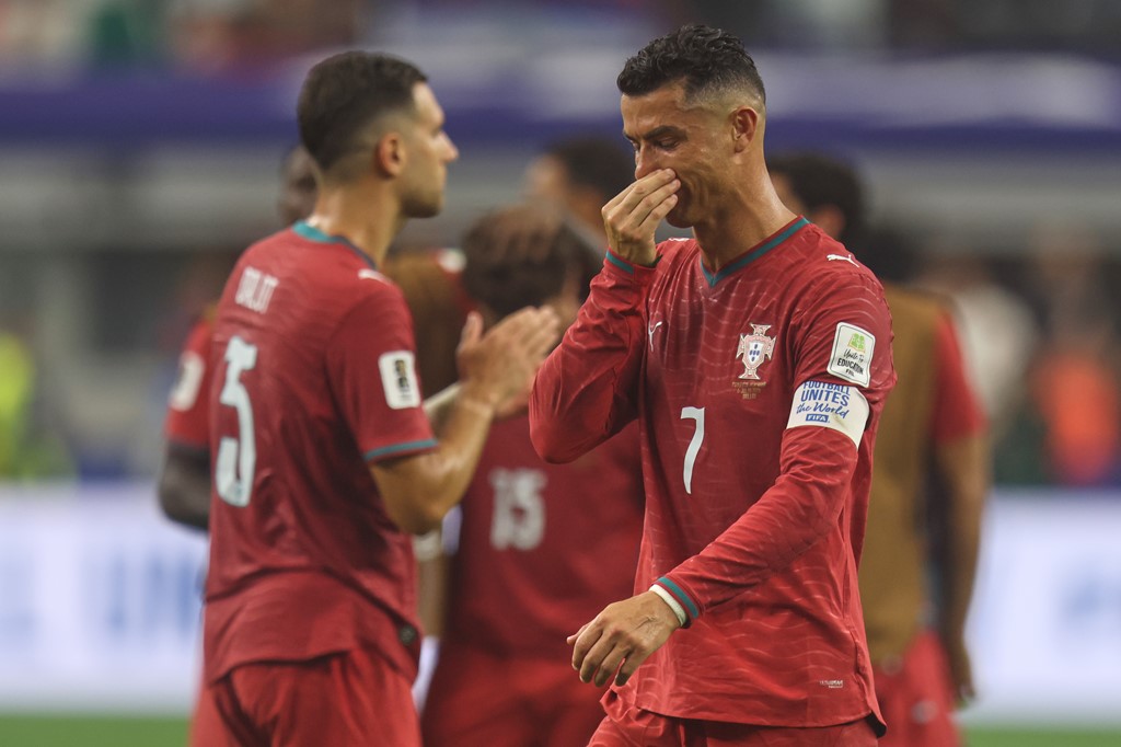 Cristiano Ronaldo Menangis Akhiri Mimpi Juara Dunia saat Portugal Tersingkir
