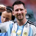 Messi Bangkitkan Argentina dari Maut, Juara Bertahan Dramatis ke Perempatfinal
