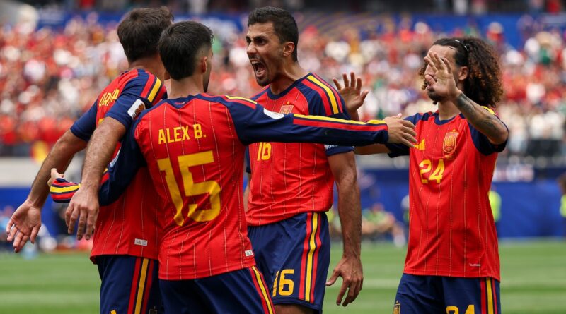 Spanyol Melaju Gagah ke Babak 16 Besar, Mikel Oyarzabal Makin Ganas